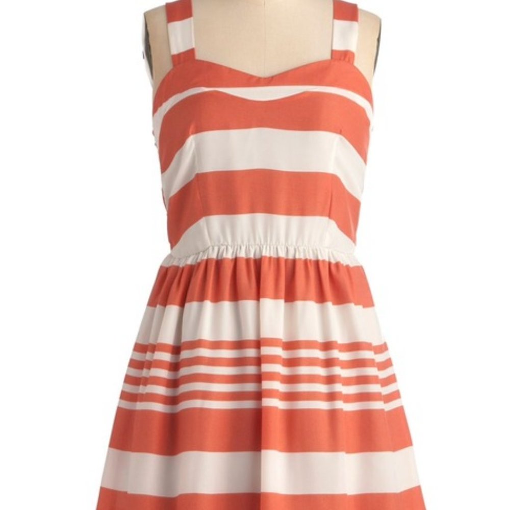 Dee & Ray Peach & Ivory Striped Dress SIZE: EXTRA SMALL